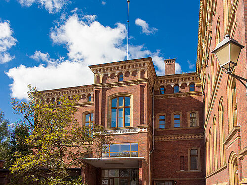 Gebäudeansicht der Alten Frauenklinik